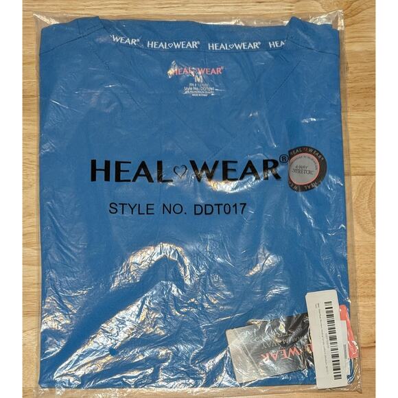 Heal Wear Scrub Top Womens Medium Blue V Neck 4 Way Stretch Medical Shirt - Picture 2 of 9